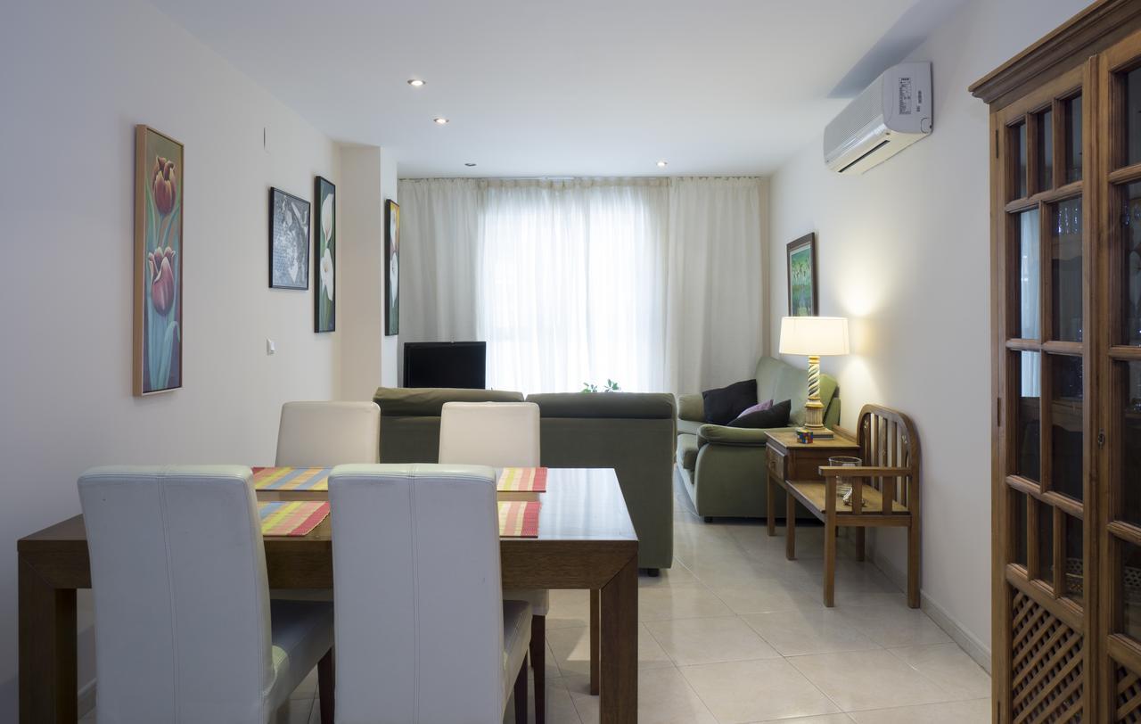 Plaza De Las Flores Apartment Малага Екстериор снимка